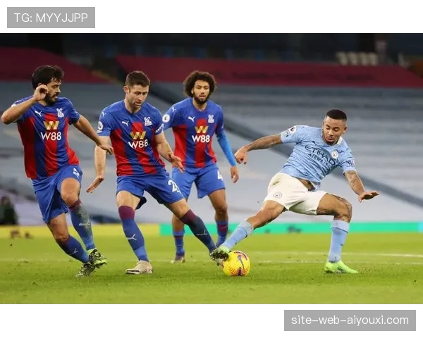 埃弗顿对阵水晶宫首发公布格拉利什镰田大地格伊同场竞技引爆焦点