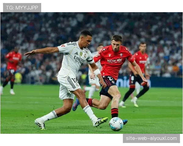 奥萨苏纳中场平行站位 托罗与奥罗斯协同限制皇马传导